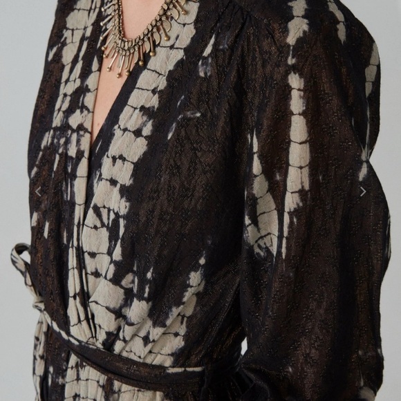 Chic Black and Cream Long Sleeve Dress - Picture 3 of 3